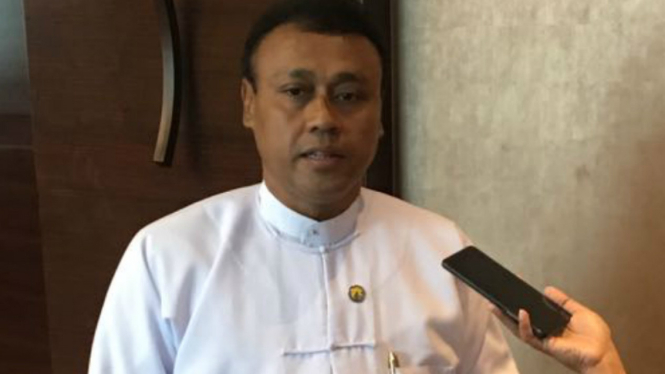 Hla Myint, Director for Tourism Promotion, Ministry of Hotels & Tourism Myanmar.