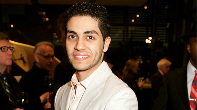 Mena Massoud, pemeran Aladdin versi live action.