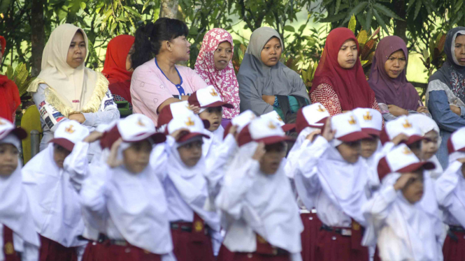 Ilustrasi Hari Pertama Masuk Sekolah
