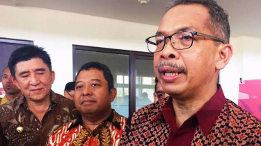 Deputi Gubernur BI Sugeng (Kanan)