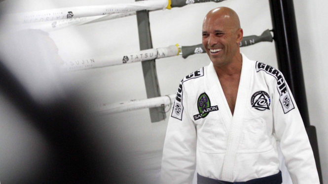 Legenda UFC Royce Gracie Sambangi Indonesia