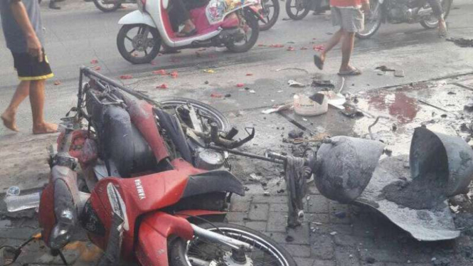 Tabung gas meledak di depan sebuah SD di Tangerang.