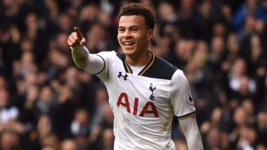 Gelandang Tottenham Hotspur, Dele Alli.