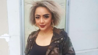 Regina mantan istri Farhat Abbas