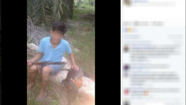  Pemuda yang mengunggah hasil buruannya di jejaring sosial Facebook.