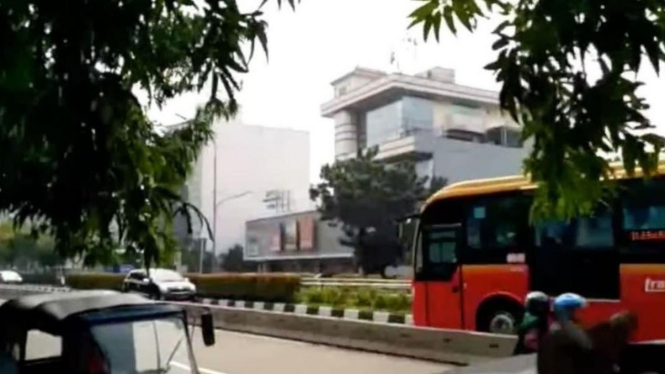 Masuk Jalur Bus TransJakarta