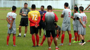 Suasana latihan Bhayangkara FC