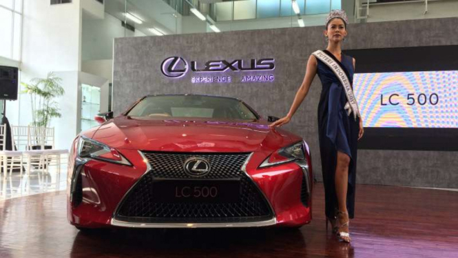 Lexus LC 500.