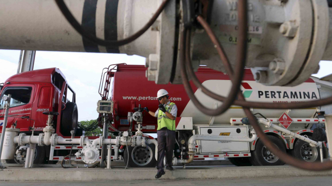 Aktivitas di salah satu depo Pertamina (Foto ilustrasi)