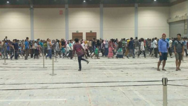 Ricuh antrean masuk KAI Fair 2017 di JCC