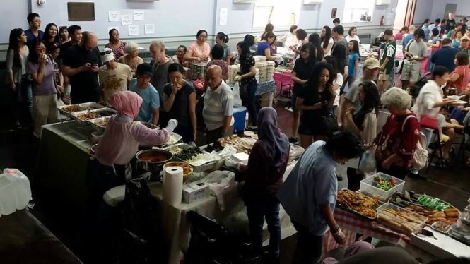 Ilustrasi bazar kuliner nusantara. 