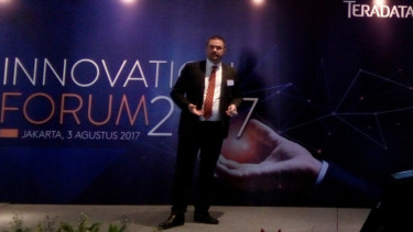 Regional Services Director Asia South Area dan Korea Think Big Analytics, Stepan