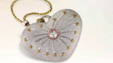Mouawad 1001 Nights Diamond Purse