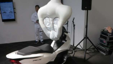 Airbag pada skuter Honda