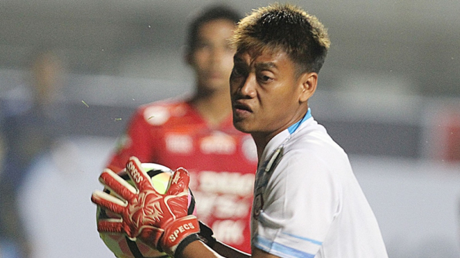 5986c886b58f3-kiper-arema-fc-kurnia-meiga-hermansyah_663_372