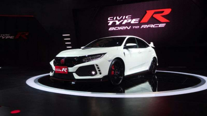 Honda Civic Type R dipamerkan di GIIAS 2017.