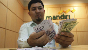Musim Haji, Penukaran Uang Riyal Ramai