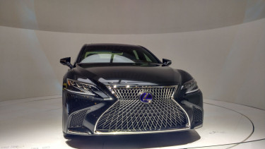 Lexus LS 500 terbaru yang meluncur di GIIAS 2017