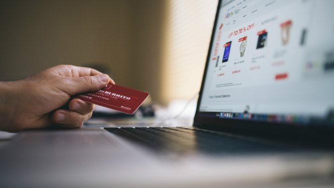 Ilustrasi transaksi e-commerce.