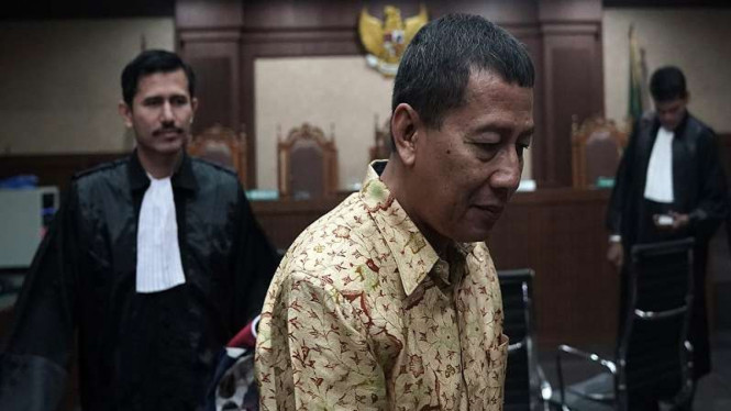 Mantan Atase Imigrasi KBRI di Kuala Lumpur Dwi Widodo didakwa terima suap