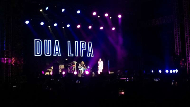 Dua Lipa di We The Fest 2017
