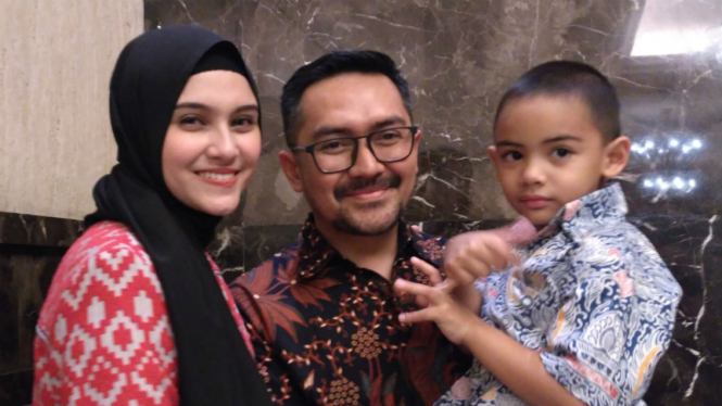 Keluarga Prabu Revolusi dan Zee Zee Shahab 