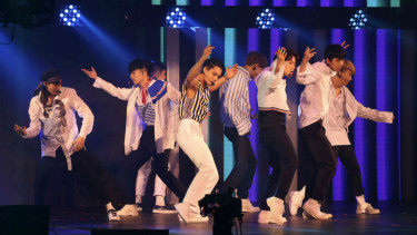 EXO