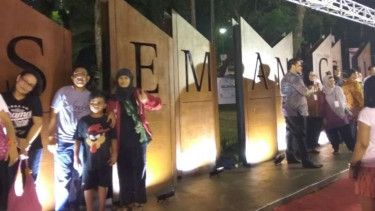 Monumen Simpang Susun Semanggi.