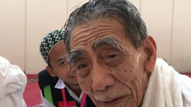 KH Maimoen Zubair atau Mbah Moen.