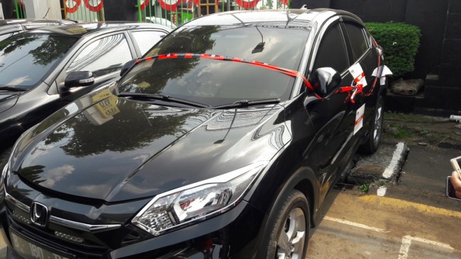 Mobil panitera di PN Jakarta Selatan disita KPK.