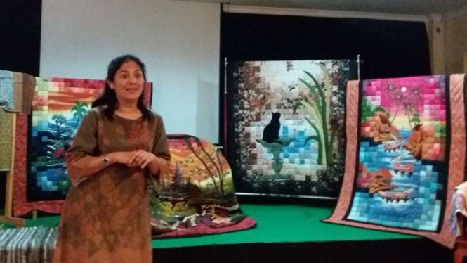 Kain dengan teknik Watercolor quilting