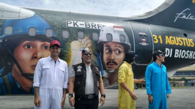 Bintang Warkop DKI Reborn dan pesawat pribadi