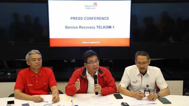 Konferensi pers Telkom soal gangguan satelit Telkom 1 