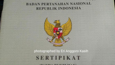 Ilustrasi sertifikat tanah.