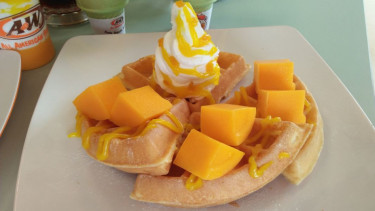 Waffle Mango Coco Magic