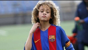 Xavi Simons, pemain akademi La Masia