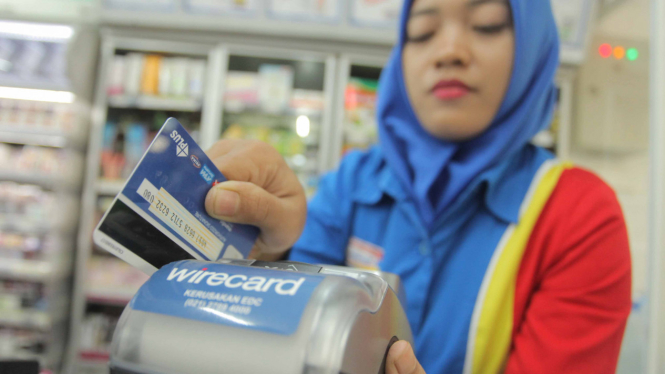 Kartu Kredit dan Kartu Debit