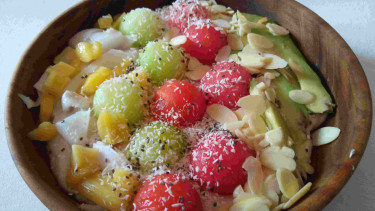 Es Teler Smoothie Bowl.