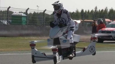Sepeda motor terbang Hoverbike.