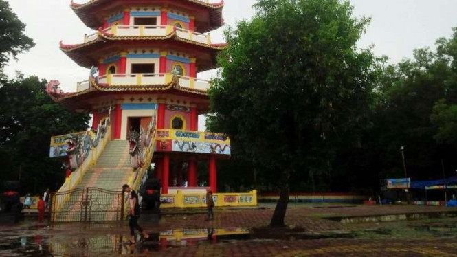 Pagoda pulau Kemaro di Palembang