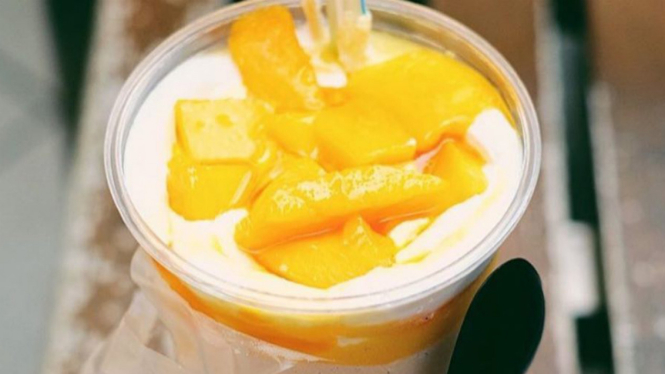Smoothie mangga Mango Bomb.