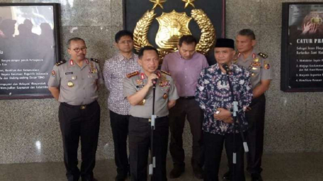 Kapolri Jenderal Tito Karnavian bersama Ketua KPK Agus Rahardjo di Mabes Polri 