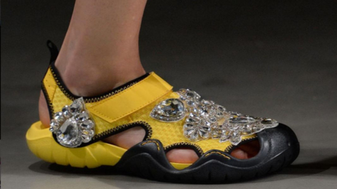 Sepatu Crocs