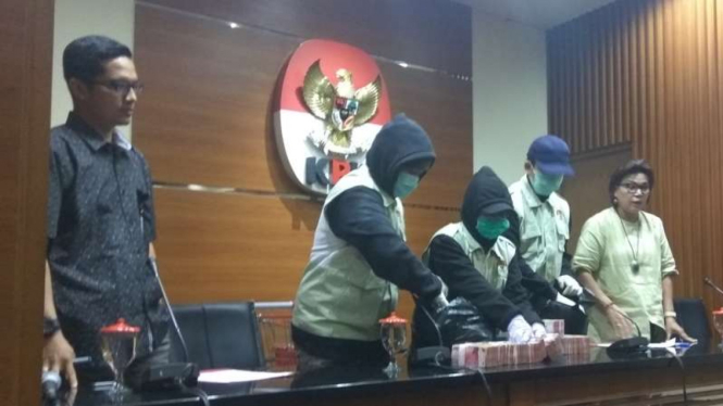 OTT KPK terkait suap Walikota Cilegon