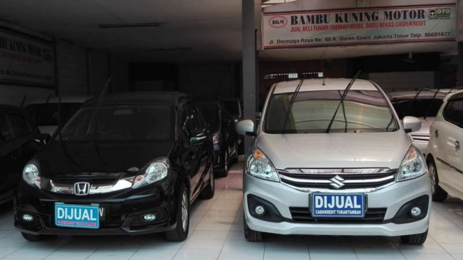 Mobil bekas. Ilustrasi