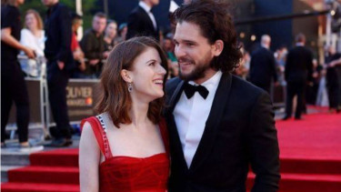 Kit Harington dan tunangannya, Rose Leslie.