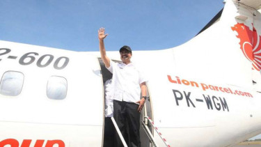 Wagub Jatim, Saifullah Yusuf saat peluncuran penerbangan rute Surabaya-Sumenep 