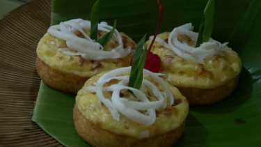 Kue lumpur licek.