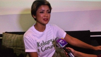 Cara Nirina Zubir Jelaskan Siklus Menstruasi pada Anak