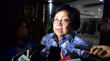 Menteri Lingkungan Hidup dan Kehutanan Siti Nurbaya